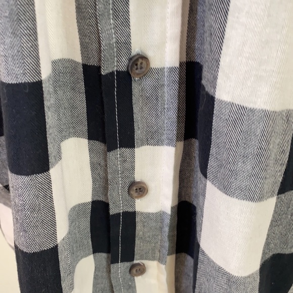 NWOT… Sexy in plaid. - Picture 5 of 8